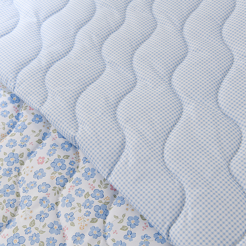 بطانية تبريد صيفية خفيفة الوزن - مراجعة Cooling Blanket Hot Sleepers وسعره