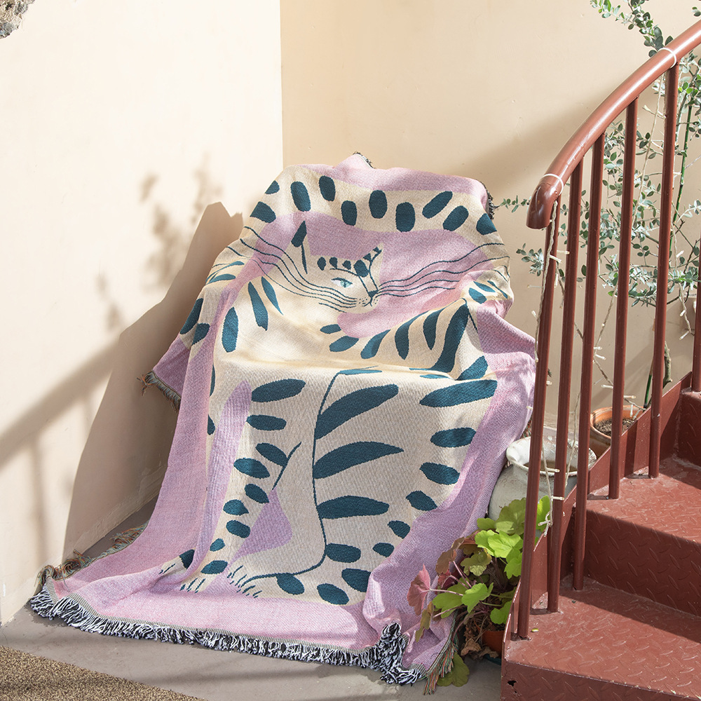 بطانية بوهو جاكار بتصميم قطط ت - مراجعة Boho Throw Blanket Fringe وسعره